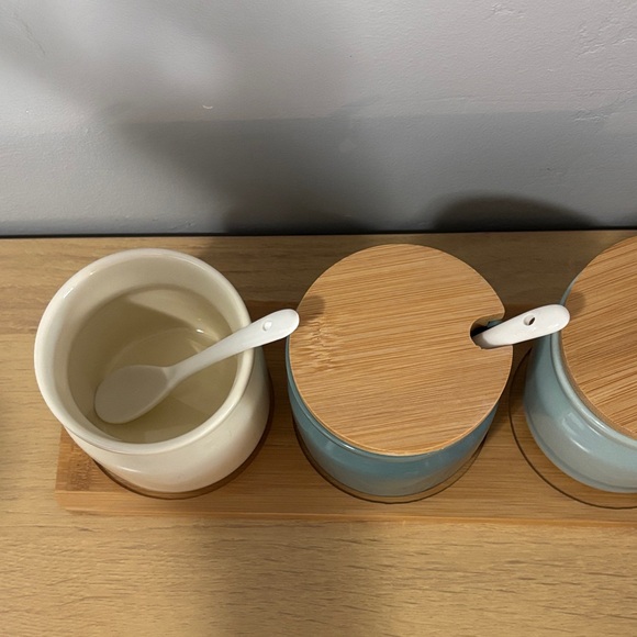 NWOT! Set of 3 Ceramic Jars with Wooden Lids, Ceramic Spoons and Wooden Base - Picture 4 of 9